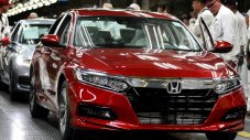 Honda прати и счетоводителите да сглобяват коли
