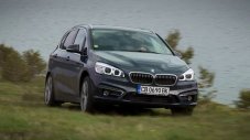 Шегичка по баварски: тестваме BMW 225xe (ВИДЕО)