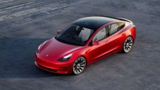Tesla Model 3 - година чакане и край на бонусите в някои държави