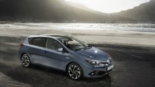 Toyota разкри двигателите на обновения Auris