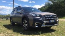 Subaru Outback: Трябва ли кросоувърите да се притесняват?