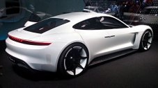 Porsche готви токов удар за Tesla Model S