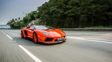 Lamborghini Aventador получи още 200 коня и ново име