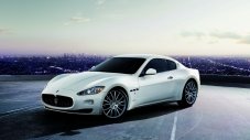 Maserati изтегля автомобили заради ръждиво окачване