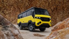 Този офроуд автобус с 35 места струва 225 000 евро
