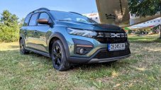 Най-икономичната Dacia: тестваме новия Jogger Hybrid
