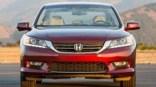 Honda Accord започна да завива сама