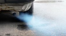Кога синият дим от ауспуха не трябва да ви плаши?