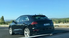 Щракнаха Audi Q8 без камуфлаж   
