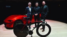 Mazda показа велосипед, диван и масичка