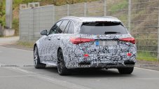 Новият Mercedes-AMG C63 с 4 цилиндъра е доста бърз на "Нюрбургринг"
