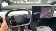 Ето как изглежда Tesla Cybertruck отвътре