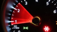 Кой диапазон на оборотите убива двигателя?
