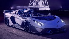Lamborghini представи първия си поръчков спийдстър