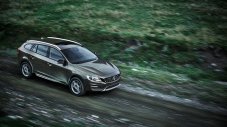 Volvo представи V60 Cross Country