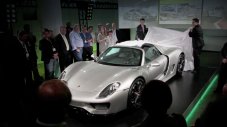 Porsche показа серийното 918 Spyder