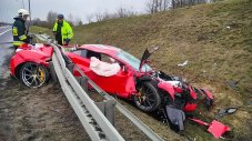 Ferrari за 300 0000 евро беше унищожено в Полша