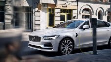 Volvo разкри как електромобилите и стандартните коли ще се изравнят по цена