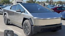 Tesla Cybertruck се превърна в &bdquo;тухла&ldquo; веднага щом напусна магазина