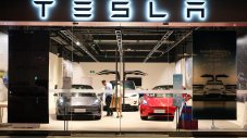 Tesla съди свой клиент за публикации с социалните мрежи