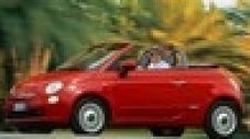 Идва и кабриолет на Fiat 500