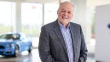 Ford съкрати хиляди в Европа, вдигна заплатата на шефа си до $18 млн.