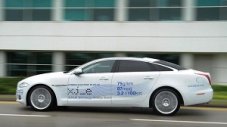 Jaguar е готов и с хибрид XJ