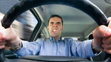 Как техниката „празна седалка“ в колата помага на изнервените шофьори