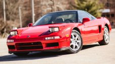 Супер рядка Honda NSX се продава в интернет