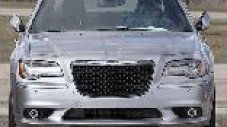 Това е Chrysler 300C SRT-8