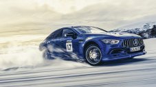 Хибридните Mercedes-AMG ще се зареждат при дрифт