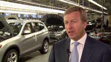 Новият шеф на BMW призова служителите си да преборят Mercedes