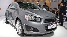 В Женева Chevrolet показва новия седан Aveo. 