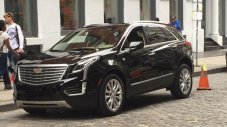 Първи снимки на Cadillac XT5