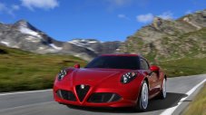 Alfa Romeo разкри подробности около 4C