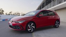 На какво е способен новият VW Golf GTI на пътя?