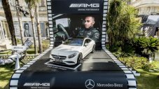 Mercedes-Benz продава S63 AMG, разработен от Хамилтън