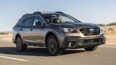 Грешка на един човек вкарва 400 коли на Subaru в сервиза