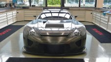 Lexus не успя да опази суперколата LFA GTE