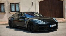 Топ-версията на новата Panamera ще е хибрид с 650 коня