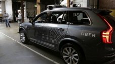 Цирк: автономните коли на Uber изкараха само няколко часа
