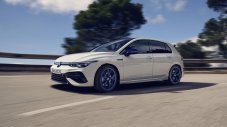 Най-мощният сериен VW Golf струва повече от ново BMW 5-Series