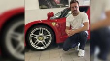 Алонсо не успя да продаде уникално Ferrari Enzo