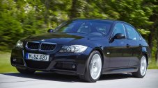 BMW 3-Series 3 (E90) празнува юбилей, но ще се превърне ли в класика?