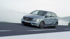 Mercedes готви B-Class със 7 места