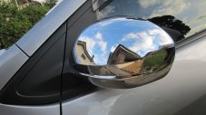 Защо страничните огледала не трябва да се прибират на паркинг 