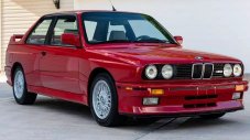 32-годишно BMW M3 удари 250 000 долара