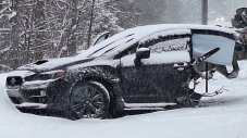 Снегорин разцепи Subaru WRX наполовина