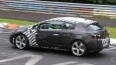 Нови шпионски снимки от Opel Astra OPC