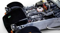 Базовият Caterham ще има супер малък двигател